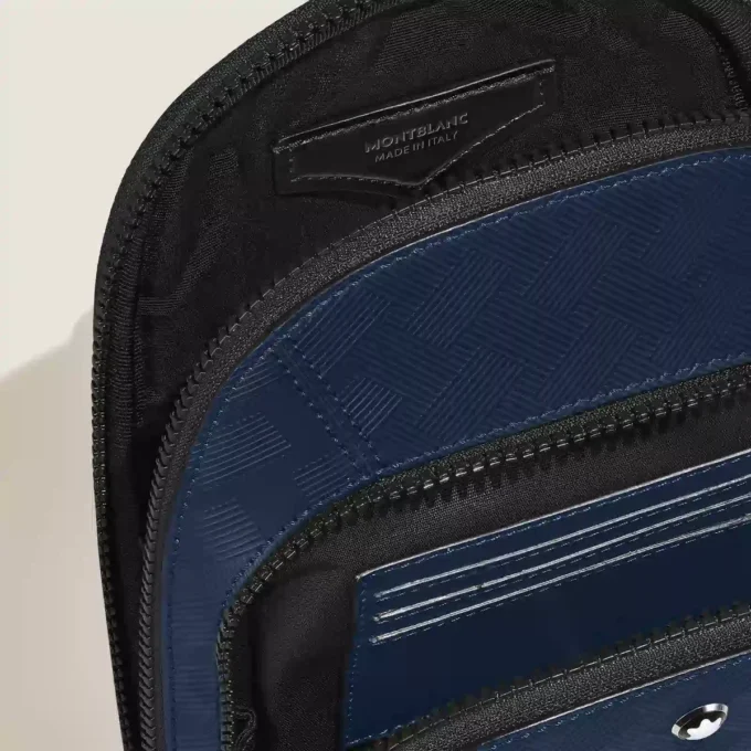 Geantă tip sling Extreme 3.0 cu M LOCK 4810 Geantă tip sling Extreme 3.0 cu M LOCK 4810