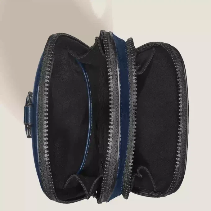 Geantă tip sling Extreme 3.0 cu M LOCK 4810 Geantă tip sling Extreme 3.0 cu M LOCK 4810