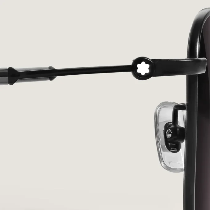 Ochelari de soare pătrați cu ramă metalică de culoare neagră